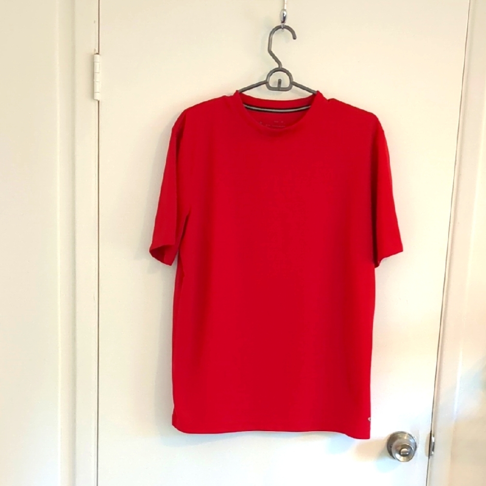 Tek Gear Red Short Sleeve Medium T-shirt